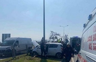 Aydın’da otomobil refüje çıktı: 1 yaralı