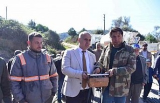 Başkan Kaya Arzular’a köprü için ilk betonu...