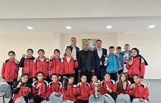 İl birincisi kızlar bölge şampiyonluğu için...
