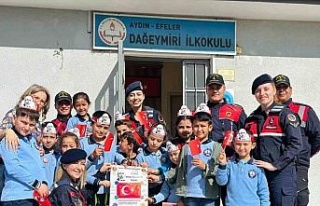 Jandarma ilkokul öğrencileri ile bir araya geldi
