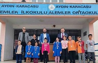 Karacasu’da en çok oruç tutan öğrenciler ödüllendirildi