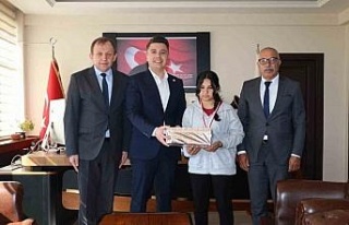 Karacasulu öğrenci katıldığı yarışmada il...