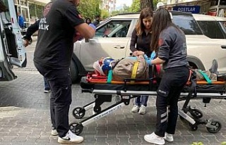 Motosiklet ile bisiklet çarpıştı: 2 yaralı
