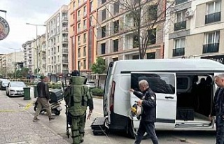 Şüpheli paket fünye ile patlatıldı