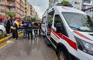 Bisiklet ile ticari araç çarpıştı: 1 yaralı
