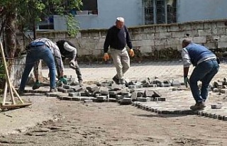 Bozdoğan’da kilitli parke taş döşeme çalışmaları...