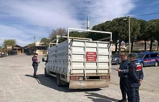 Canlı hayvan taşıyan araçlar denetlendi