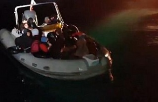 Didim’de sürüklenen bottaki 19 düzensiz göçmen...