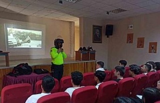 Karacasu’da öğrencilere ‘Güvenli Motosiklet...