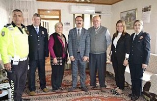 Kaymakam Ateş Polis Haftası’nda emekli başkomiser...