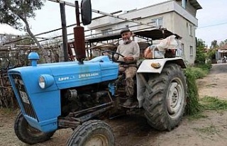 Ahmet Dede, gençliğini toprağa ve çiftçiliğe...