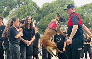 Jandarmadan lise öğrencilerine tanıtım