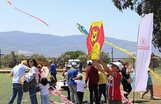 Köşk’teki uçurtma şenliğinde çocuklar doyasıya...