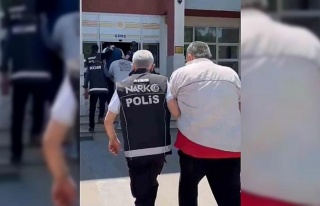 Uyuşturucu ticareti yapan baba ve 3 oğlu tutuklandı