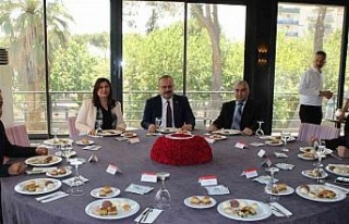 Aydın protokolü bayramlaştı