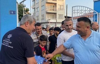 Büyükşehir Belediyesi vatandaşlarla bayramlaştı