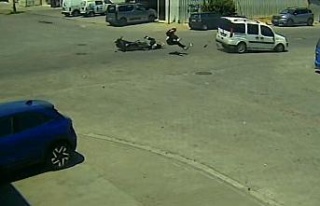 Ticari araçla çarpışan motosikletteki yolcu ve...