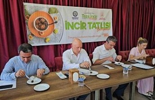 Buharkent’te taze incirli tatlılar yarıştı