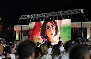 Didim’de açık hava sinema keyfi