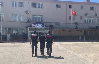 İki ayrı suçtan aranan şahıs yol kontrolünde...