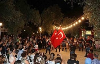 Söke’de Halk Dansları Buluşması renkli görüntülere...