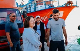 Başkan Gençay, avdan dönen balıkçıları karşıladı