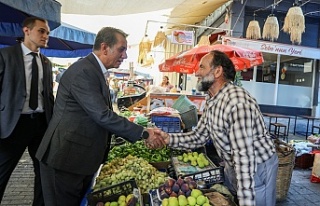 BAŞKAN YETİŞKİN SALI PAZARI’NDA VATANDAŞLARLA...
