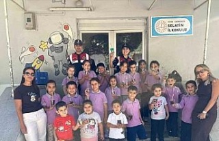 Jandarma öğrencilere doğa sevgisini aşıladı