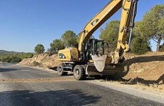 Karacaören’de yol genişletme ve asfalt yenileme...