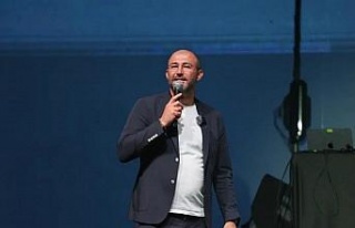 Sevilen sanatçı Çakal’dan "Enerji İncirde"...