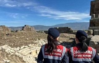 Antik kentte jandarma devriyesi