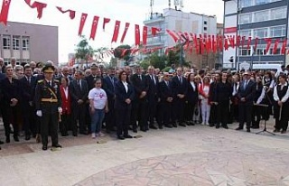 Aydın’da 29 Ekim kutlamaları çelenk sunma töreni...