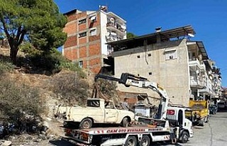 Bozdoğan’da yol kenarları hurda araçlardan temizlendi