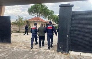 Jandarma aranan şahıslara geçit vermiyor