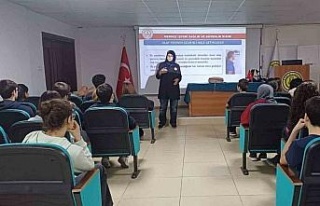 Lise öğrencilerine ilkyardım semineri