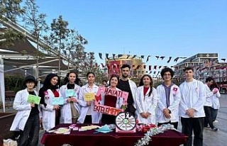 Aydın’da tıp öğrencileri ’Meme Kanseri’ne...