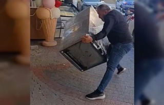 Satın aldığı bulaşık makinesi teşhir ürünü...