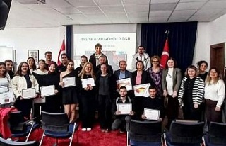 Eğitimleri tamamladılar, AFAD gönüllüsü oldular