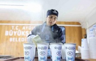 Havalar soğudu, Büyükşehir sıcak çorba dağıtımına...