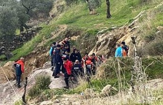 Kaçak kazı yaparken girdiği tünelden çıkamadı