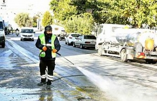 Kuşadası Belediyesi’nden detaylı temizlik çalışması