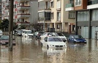 Aydın’da dereler taştı, sokaklar göle döndü
