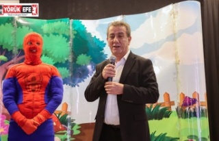 Başkan Yetişkin Çocuklarla Aynı Salonu Paylaştı