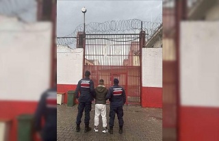 Efeler’de 22 yıl hapis cezasıyla aranan şahıs...