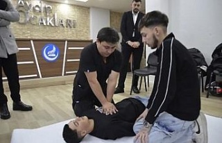 Gençler acil ve ilk yardım konusunda bilinçlendirildi