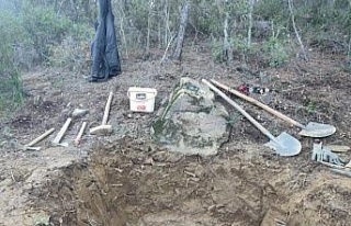 Karacasu’da kaçak kazıya jandarmadan suçüstü