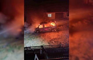 Karacasu’da ticari araç alevlere teslim oldu