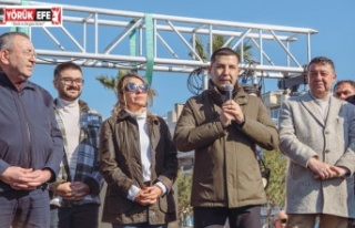 KUŞADASI’NDA SEVİNÇ BALONLARI SMA’LI TEOMAN...