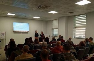 Nazilli’de aile hekimlerine tütün bağımlılığıyla...