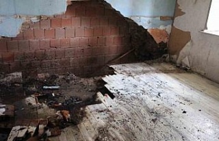 Tahtalar tutuştu, itfaiye harekete geçti